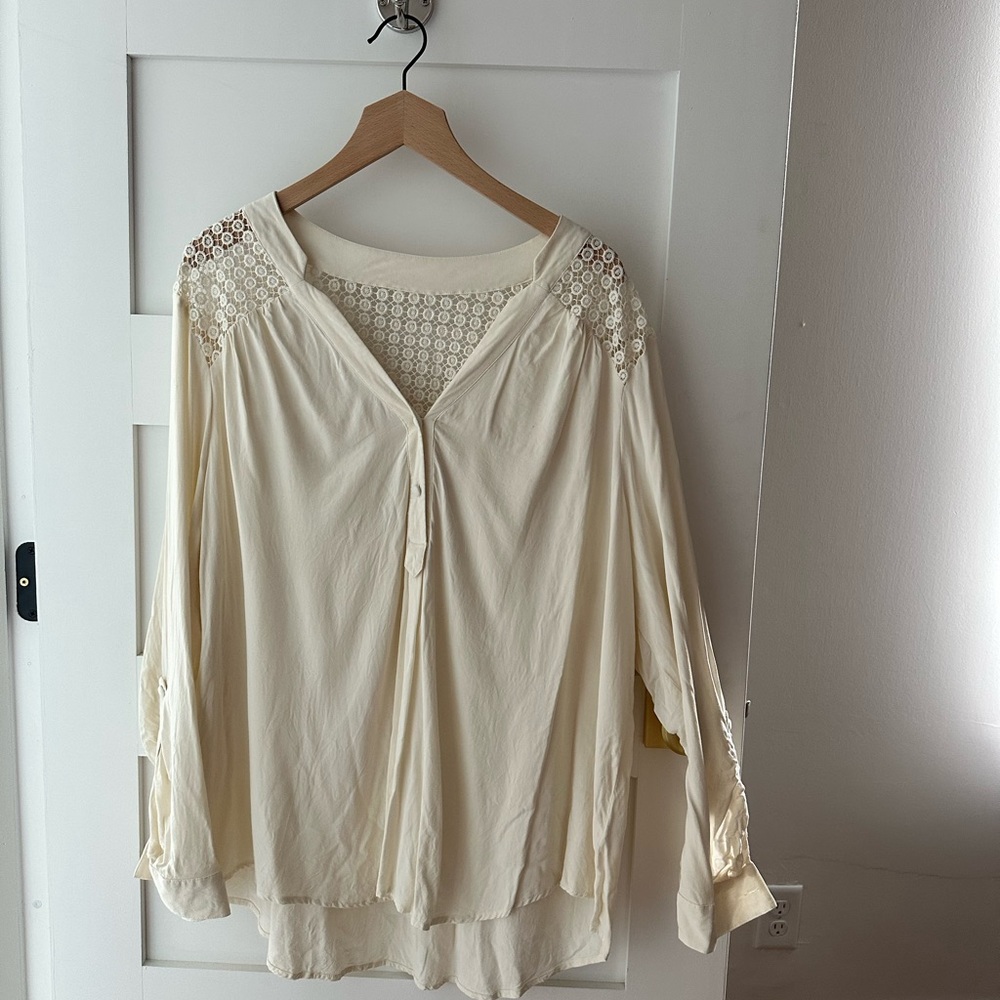 ModCloth cream top with lace shoulders